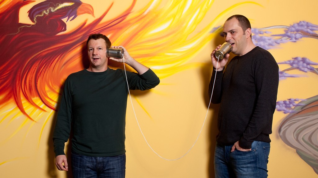 Брайан Эктон и Ян Кум в офисе WhatsApp в Маунтин-Вью forbes.co