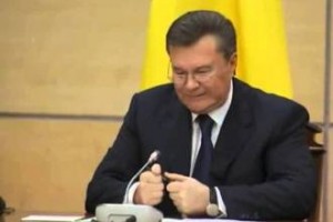Янукович и его подельники уже почти год скрываются в России 
