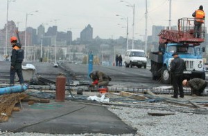 В Киеве за год на ремонт дорог хотят потратить 83 миллиона гривен. Автор фото: Александр Яремчук, "Сегодня