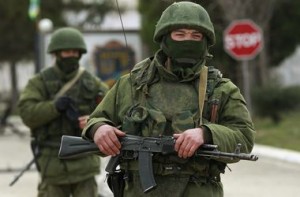 Российские военные обустраиваются в приграничной полосе. Фото: AFP