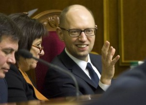 Яценюк заверил, что Украина хочет заплатить, но на условиях правительства и государства